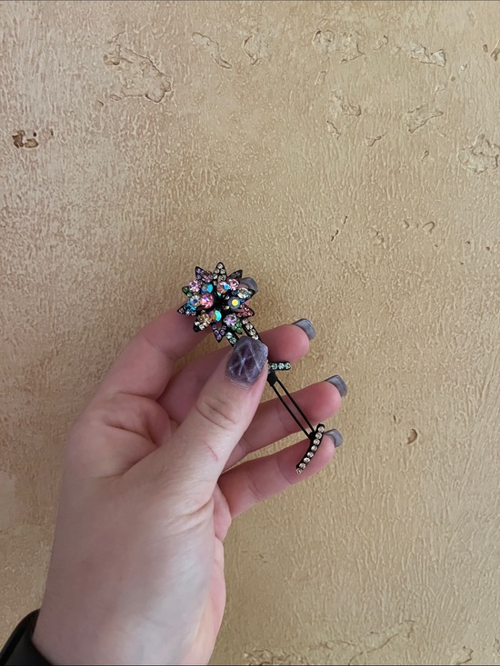 Other - Sparkling Multicolor Floral Hair Pin - Broken!!